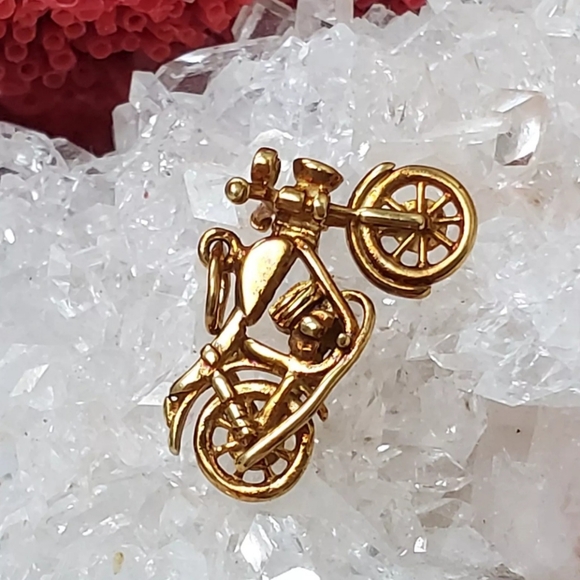 Vintage 14k Yellow Gold Motorcycle Bike Charm Pendant  2.49 GR Signed 3D BS1 - Picture 5 of 16